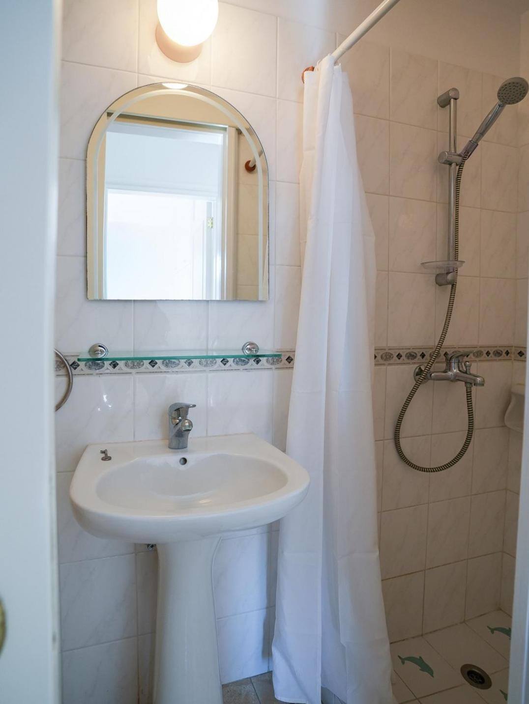 Resitour - Regina Gardens Apartment Paphos Exterior photo