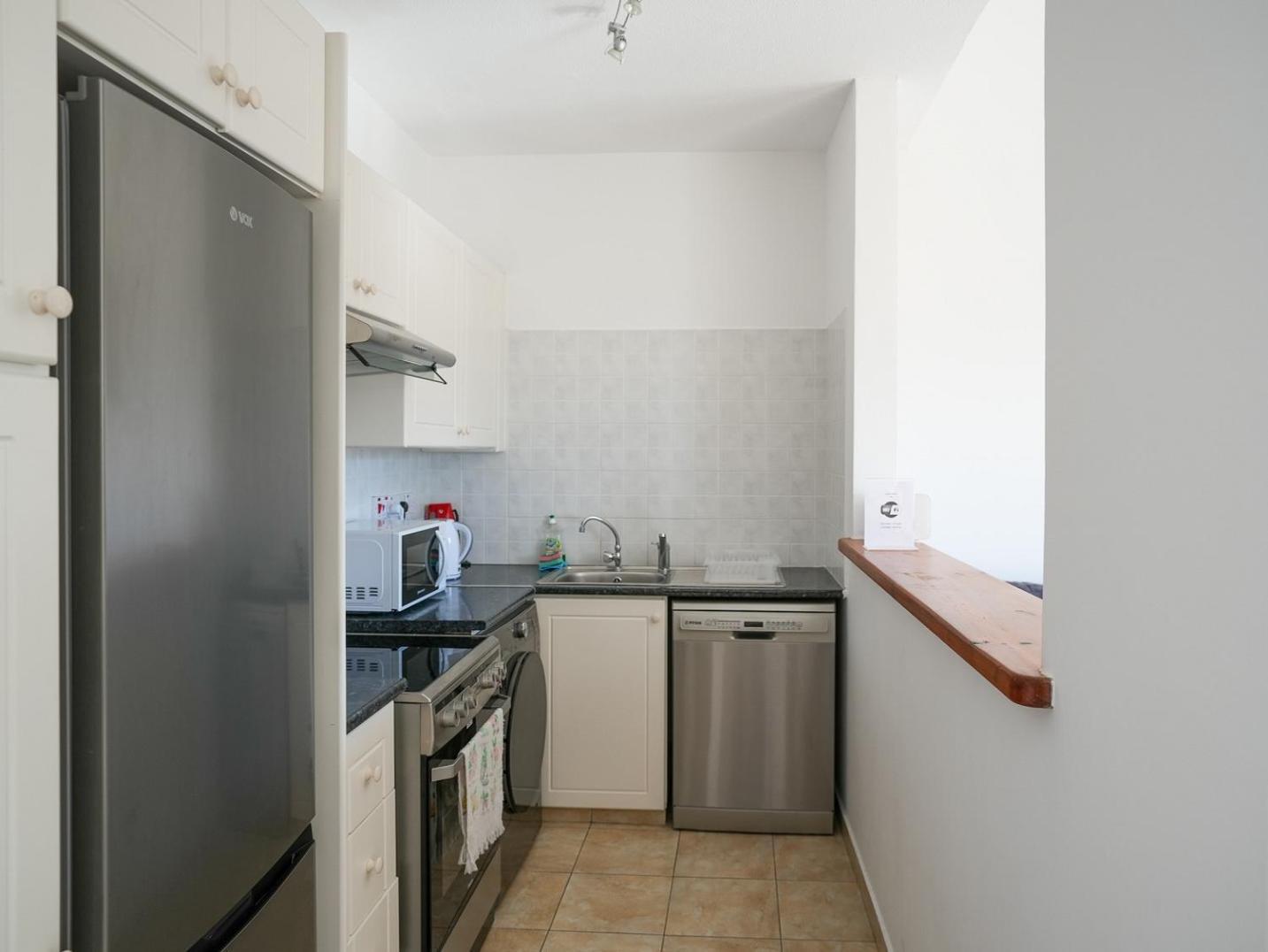 Resitour - Regina Gardens Apartment Paphos Exterior photo